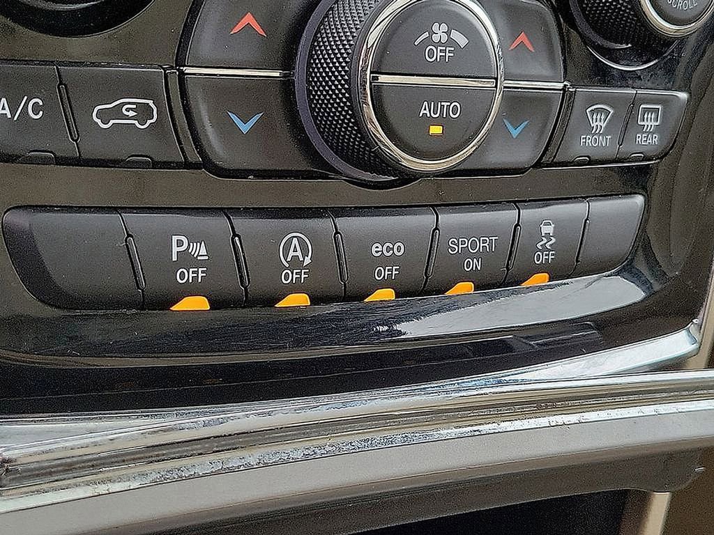 Used 2019 Jeep Grand Cherokee Overland image 29