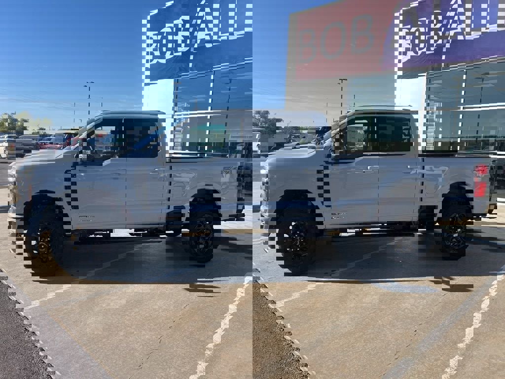 New 2026 Ford F250 Lariat w/ Black Appearance Package image 2