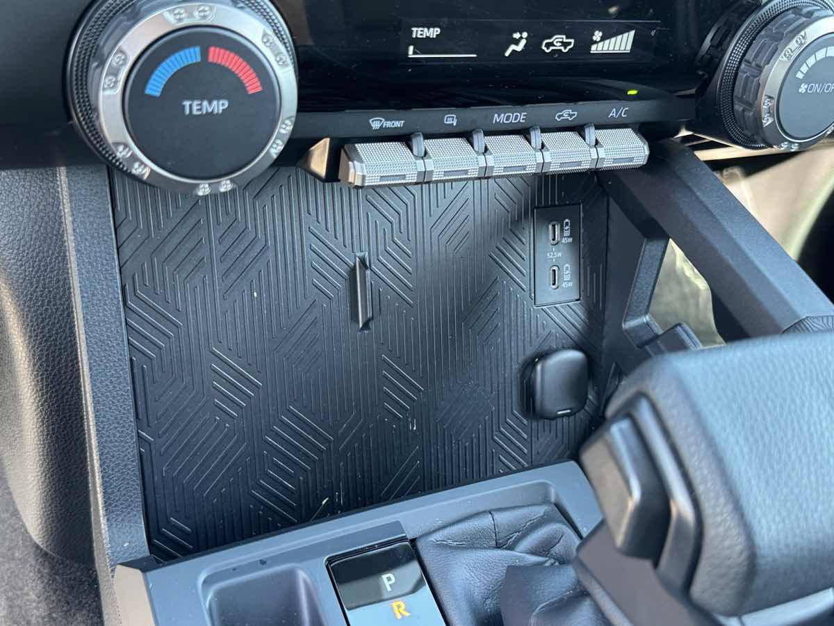 Used 2026 Toyota Tacoma SR5 RWD image 33