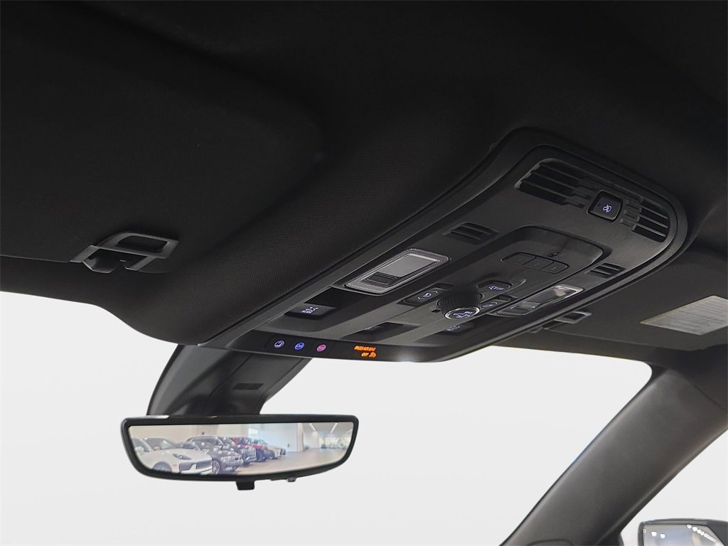 Used 2021 GMC Yukon Denali w/ Denali Premium Package image 25