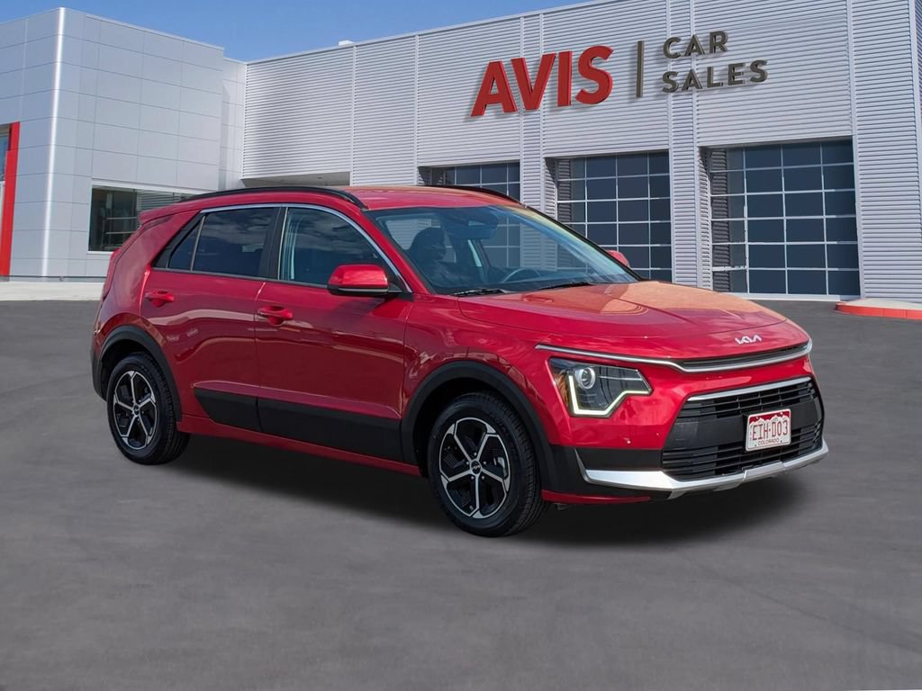 Used 2025 Kia Niro LX FWD image 3