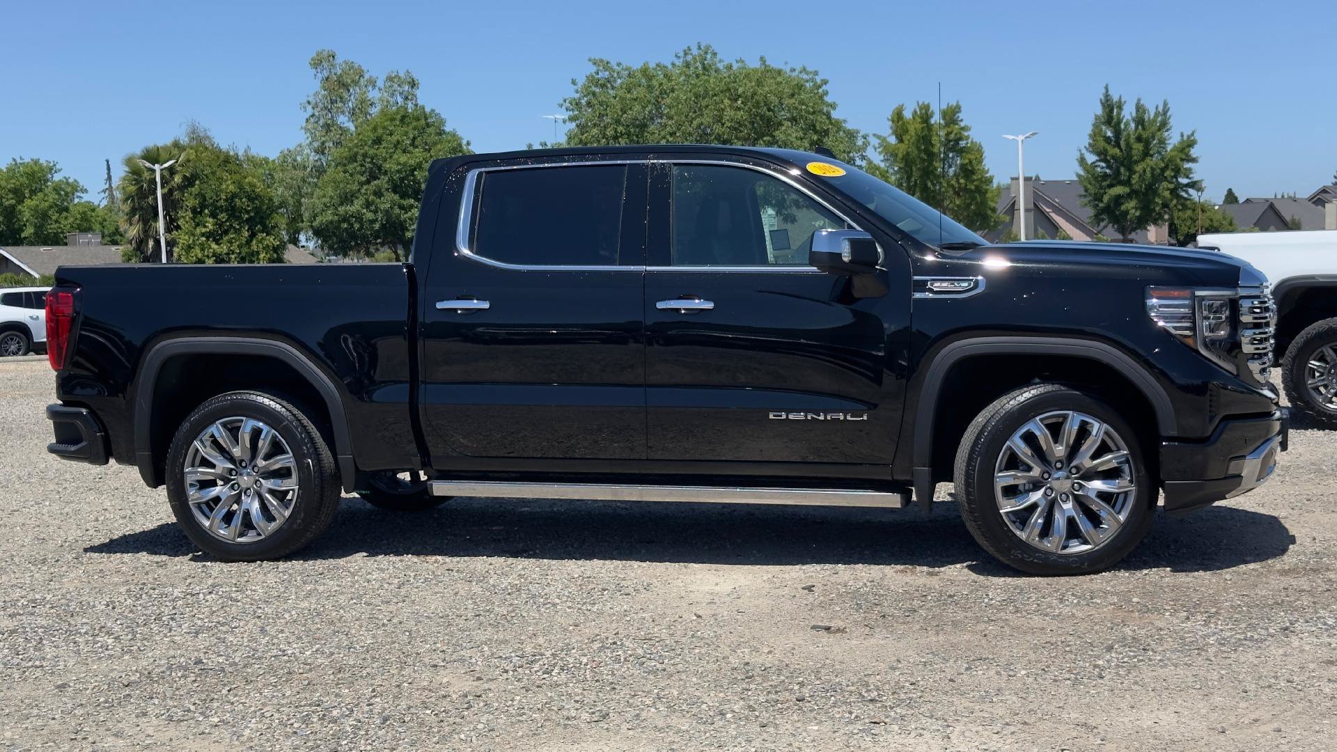 New 2026 GMC Sierra 1500 Denali w/ Denali Reserve Package AWD/4WD image 3