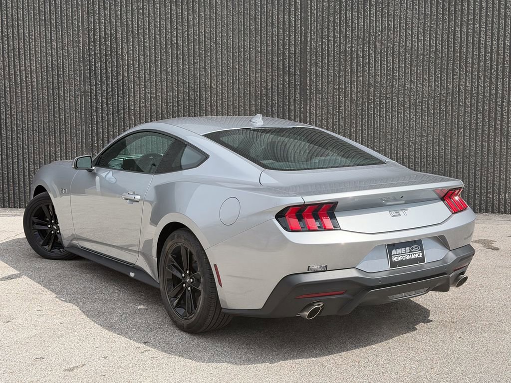 Used 2025 Ford Mustang GT image 5