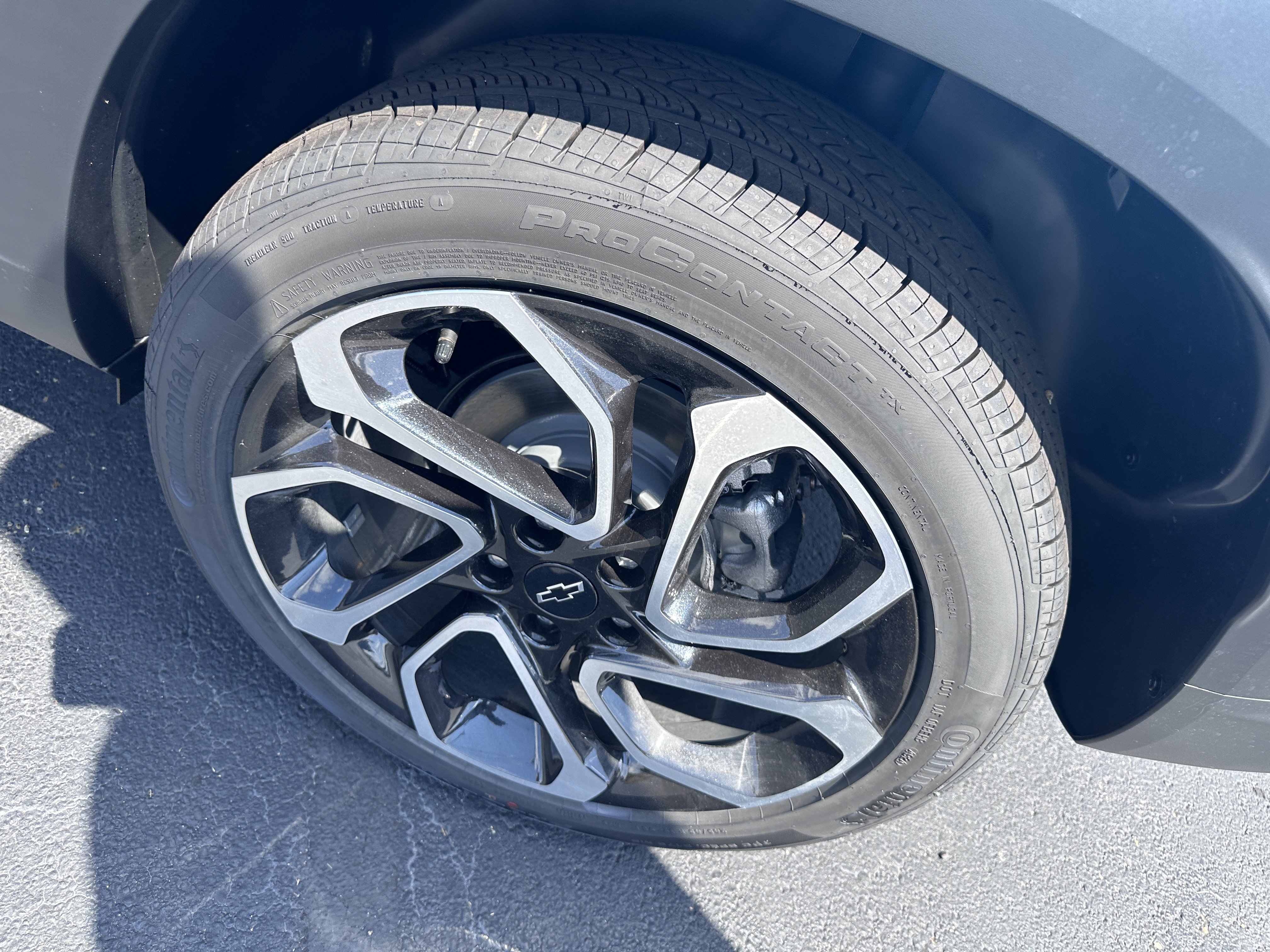 New 2025 Chevrolet Trax RS w/ Driver Confidence Package image 9