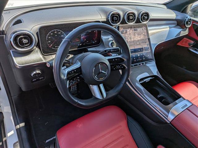 Used 2024 Mercedes-Benz GLC 300 4MATIC image 9