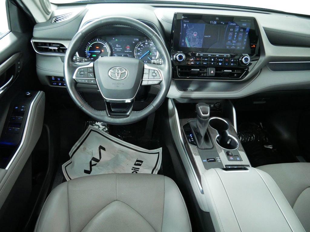 Used 2021 Toyota Highlander Limited AWD/4WD image 20