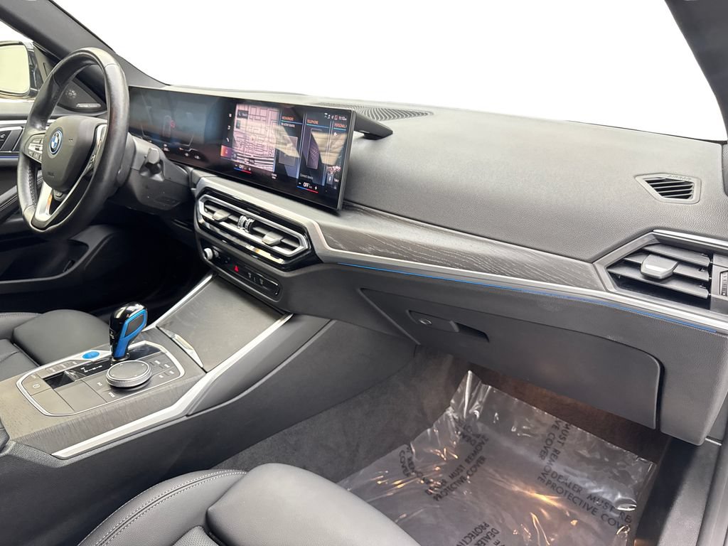 Used 2023 BMW i4 eDrive40 w/ Premium Package RWD image 51