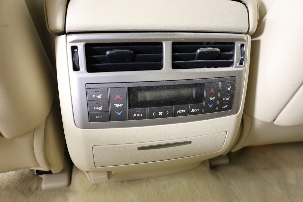 Used 2013 Lexus LX 570 4WD w/ Luxury Pkg w/Pre-crash image 52