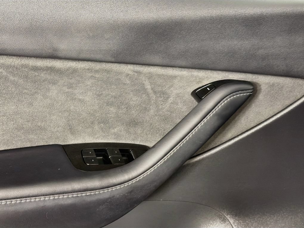 Used 2020 Tesla Model Y Long Range AWD/4WD image 17