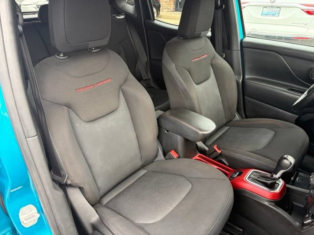 Used 2020 Jeep Renegade Trailhawk w/ Cold Weather Group AWD/4WD image 34