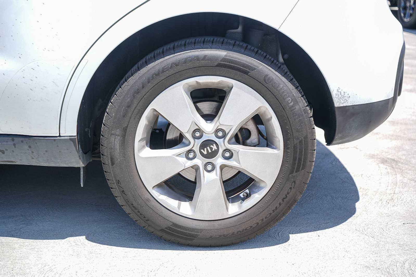 Used 2017 Kia Soul FWD image 11