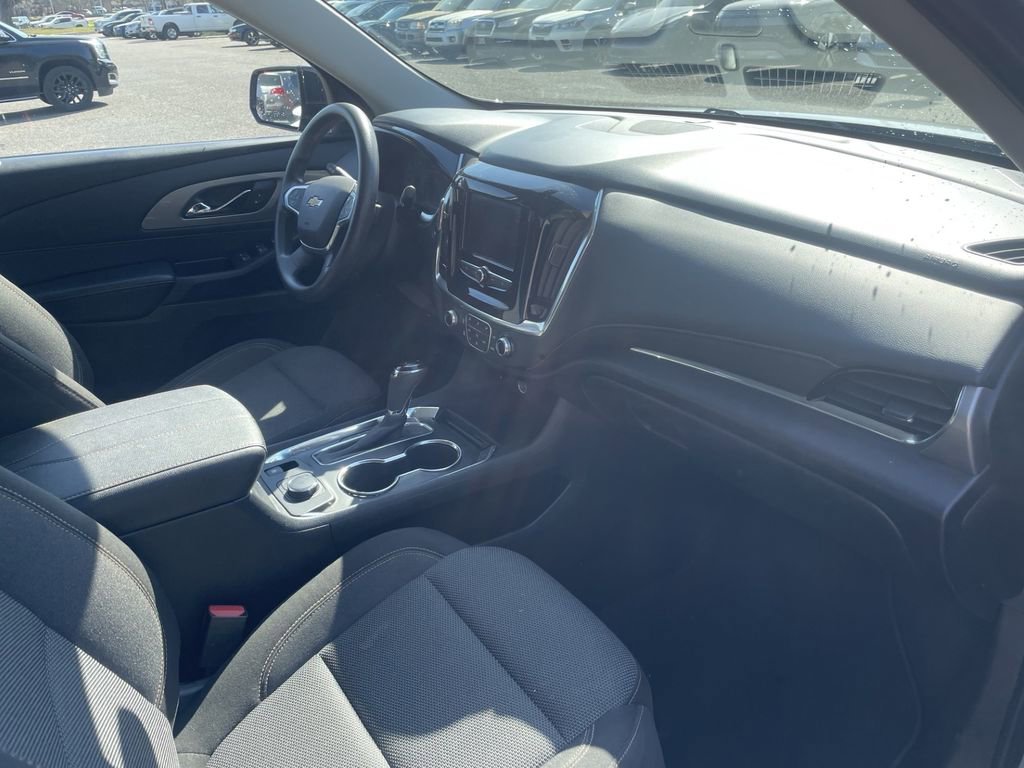 Used 2020 Chevrolet Traverse LS image 14