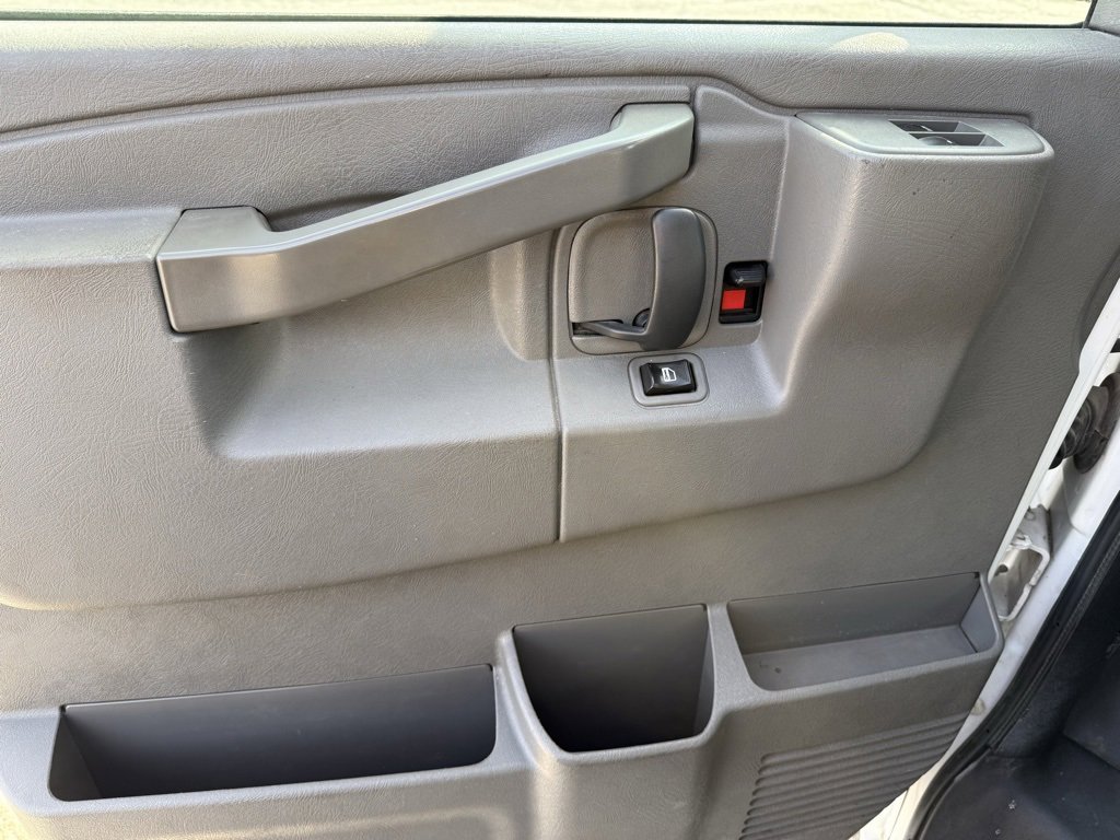 Used 2016 GMC Savana 2500 Extended image 20