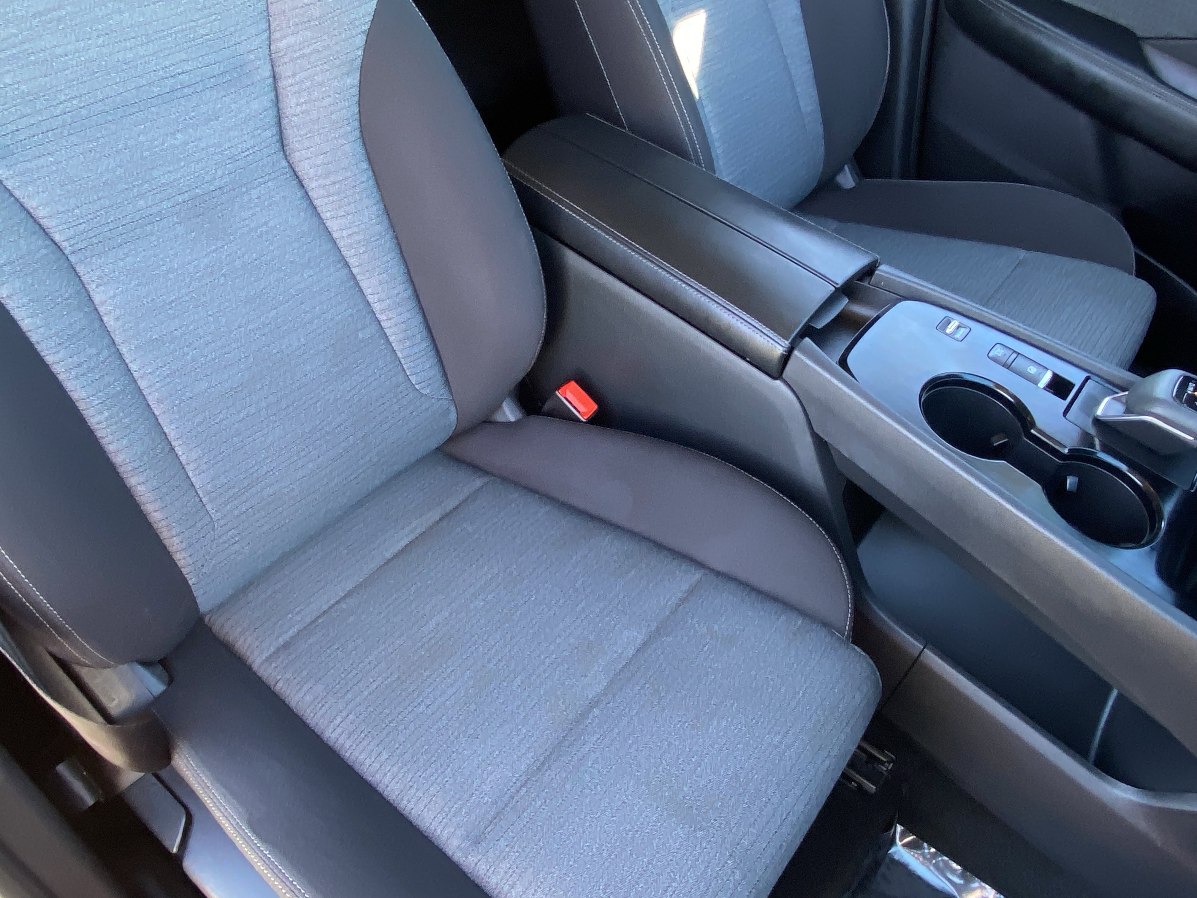 Used 2021 Nissan Rogue SV image 11