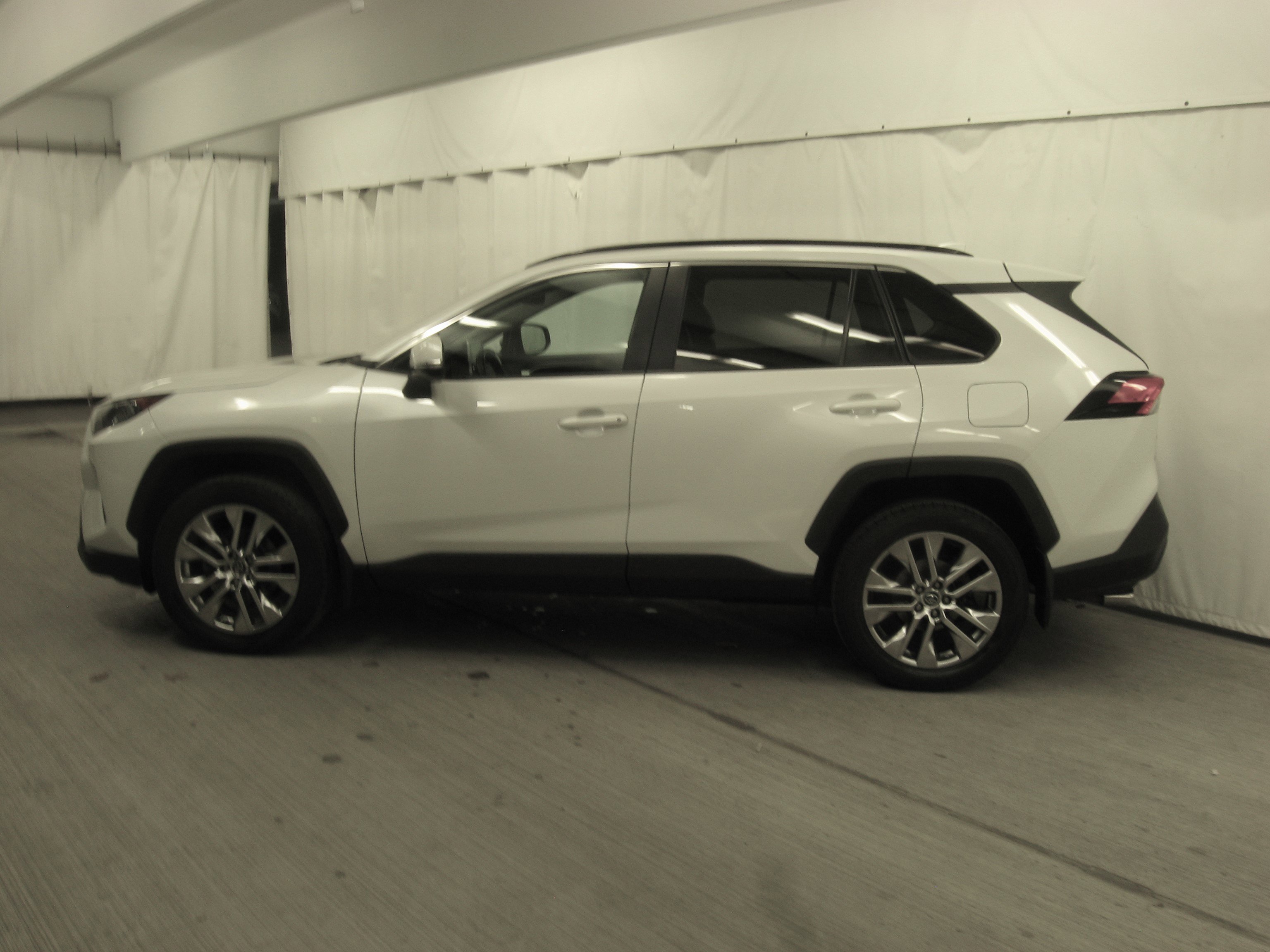 Certified 2021 Toyota RAV4 XLE Premium image 25