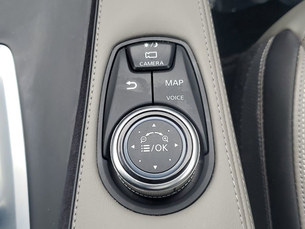 Used 2023 INFINITI QX50 Sensory image 35