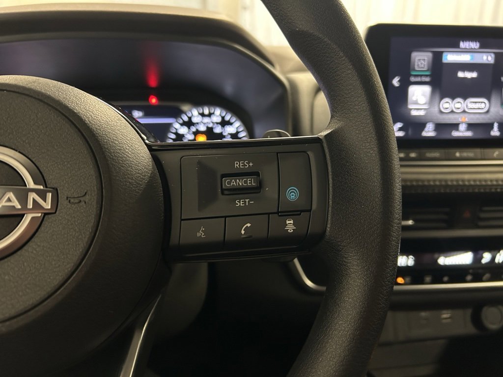 Used 2023 Nissan Rogue SV image 11