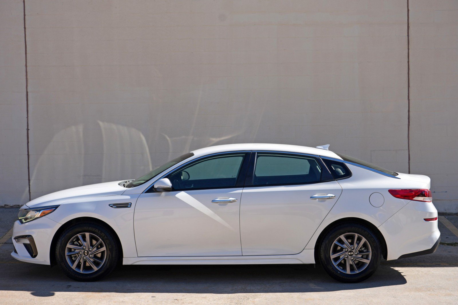 Used 2020 Kia Optima LX FWD image 40