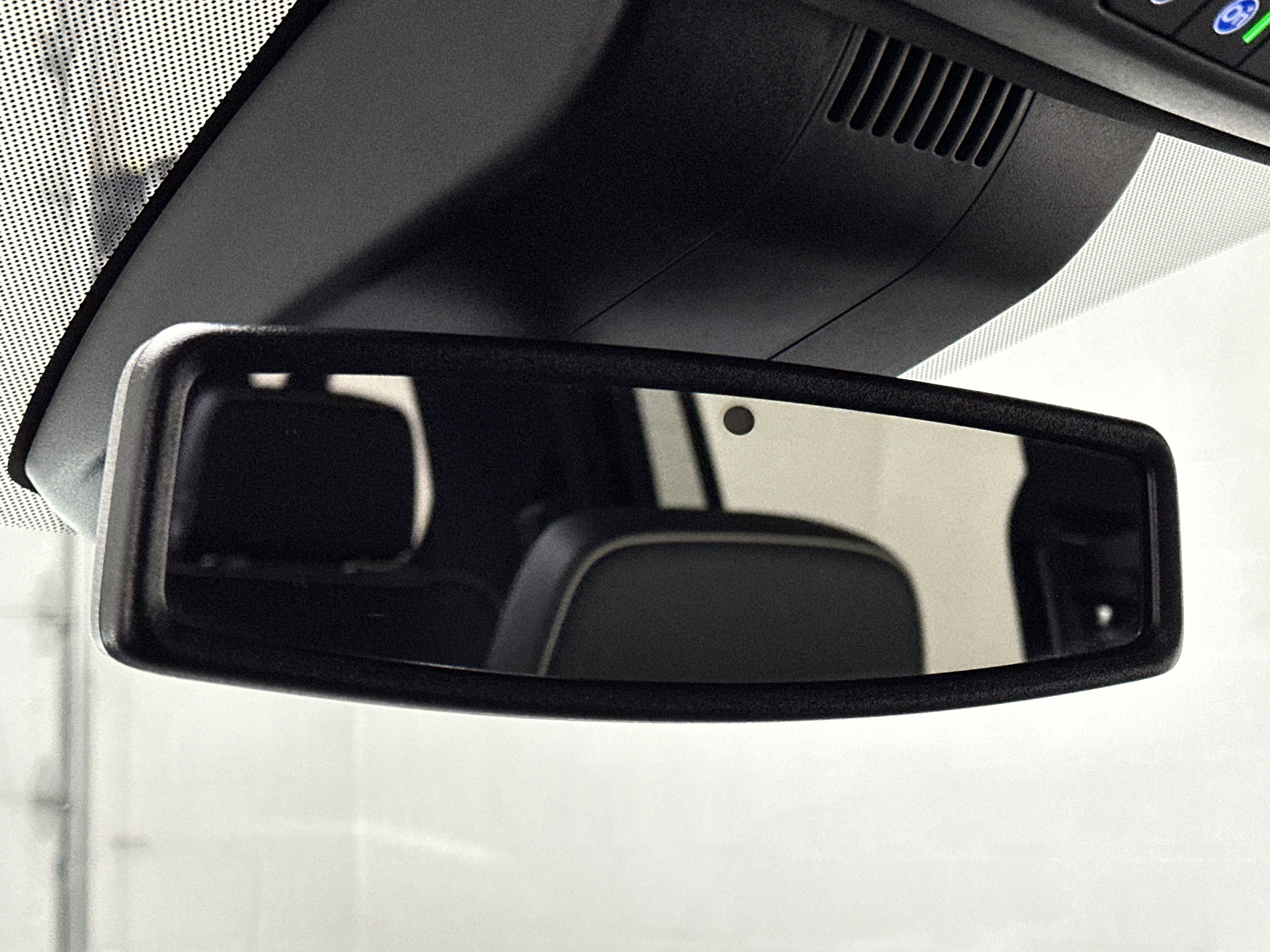 Used 2024 Chevrolet Suburban Premier image 40