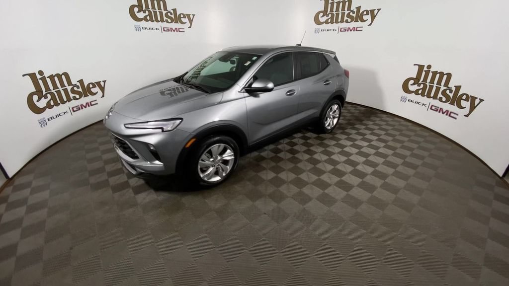 Certified 2024 Buick Encore GX Preferred w/ Comfort Package FWD image 4