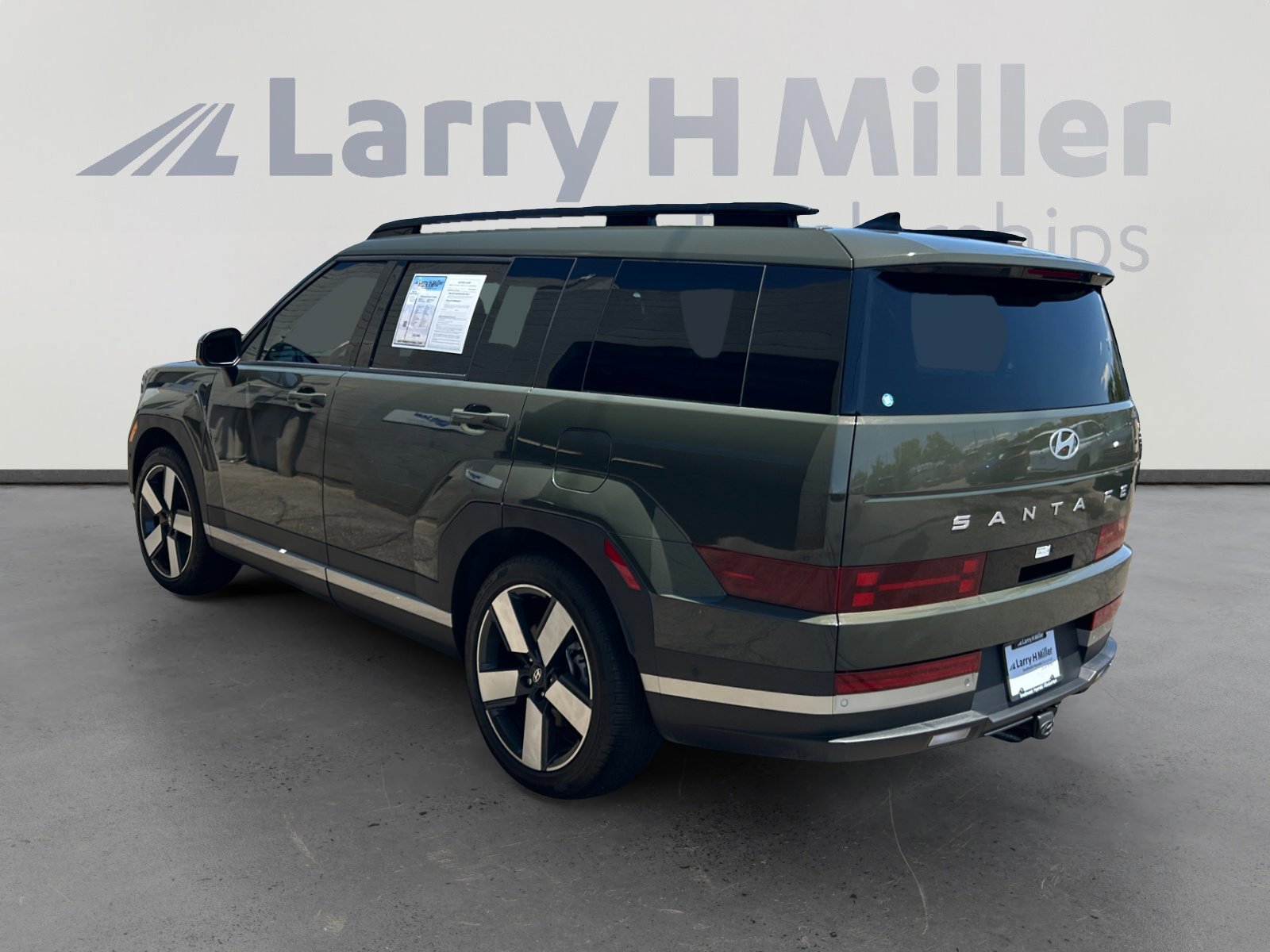 Used 2025 Hyundai Santa Fe Limited AWD/4WD image 4