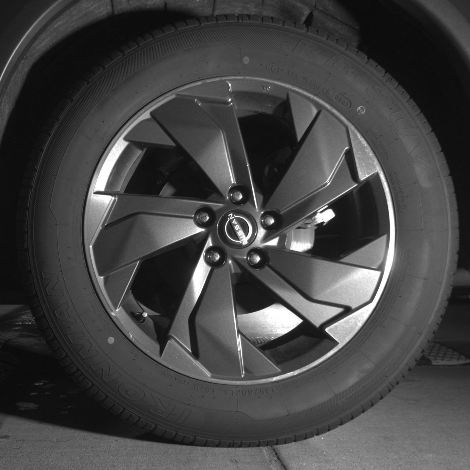 Used 2025 Nissan Rogue SV FWD image 17