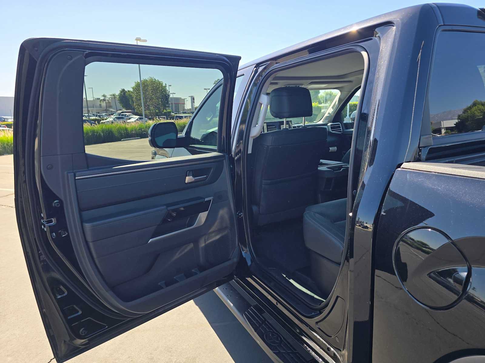 Used 2024 Toyota Tundra Limited AWD/4WD image 15