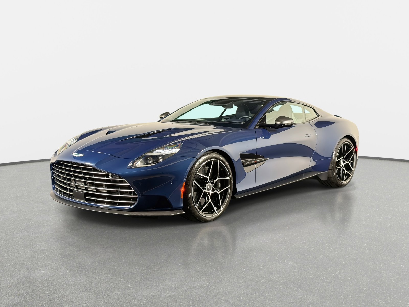 Used 2025 Aston Martin Vanquish image 22