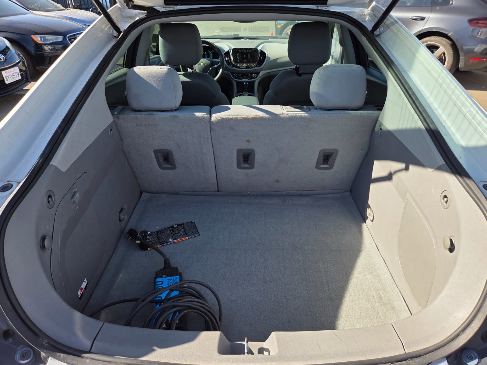 Used 2016 Chevrolet Volt LT w/ Comfort Package FWD image 12