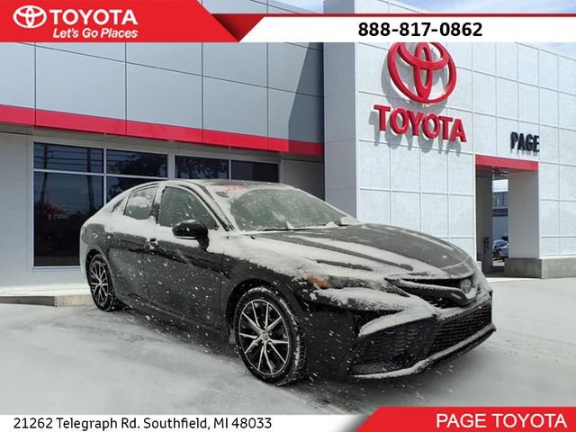 Certified 2023 Toyota Camry SE image 1