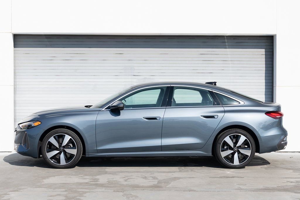 Used 2025 Audi A5 2.0T Premium Plus w/ Premium Plus image 8
