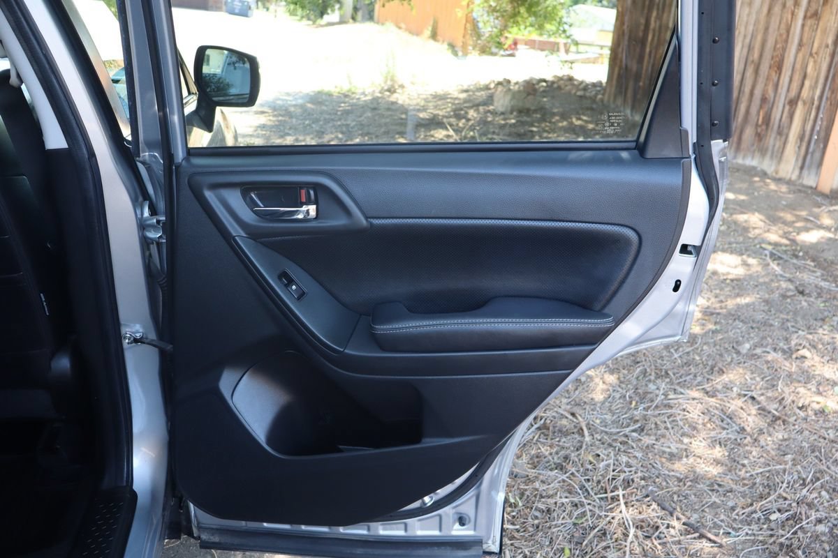 Used 2015 Subaru Forester 2.5i Limited AWD/4WD image 25