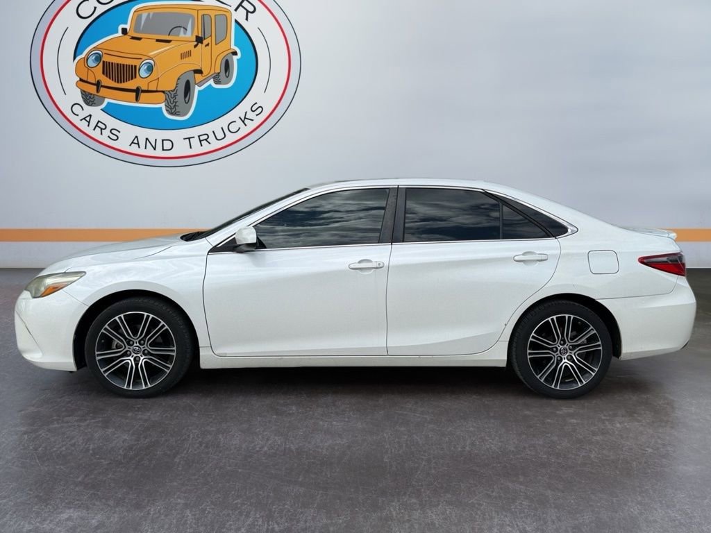 Used 2016 Toyota Camry SE FWD image 3