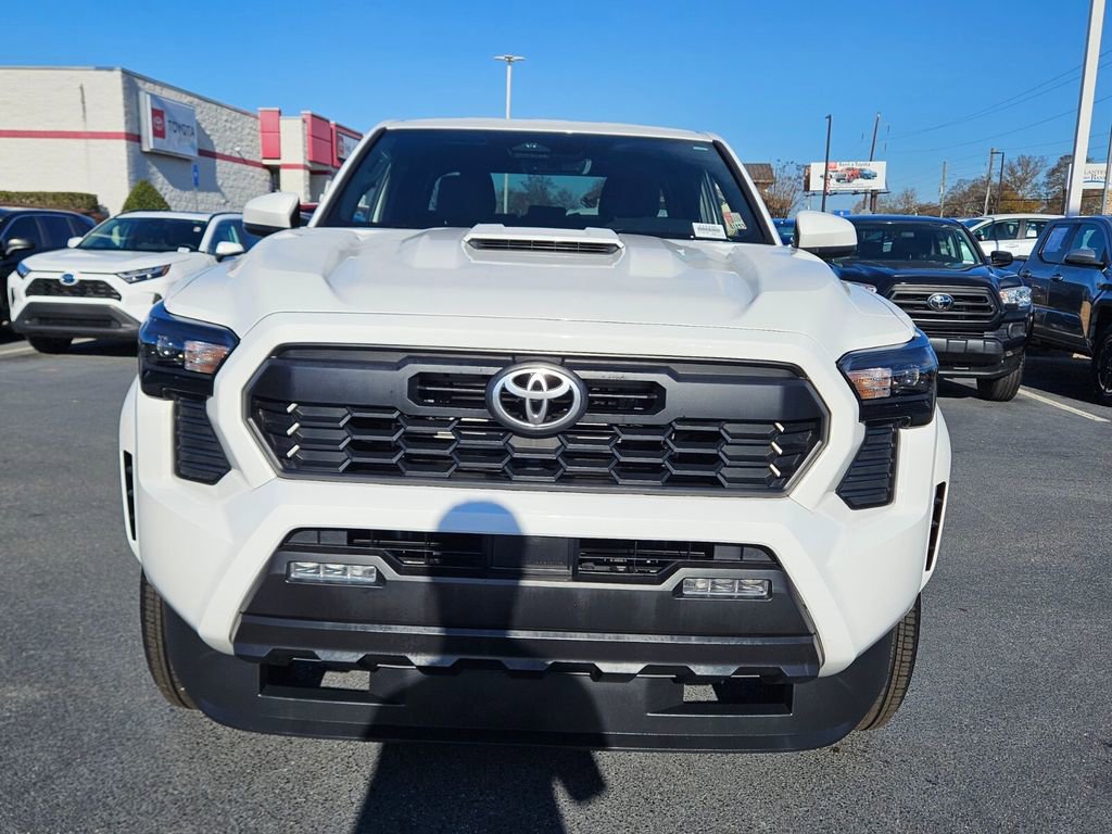 Used 2024 Toyota Tacoma TRD Sport image 2