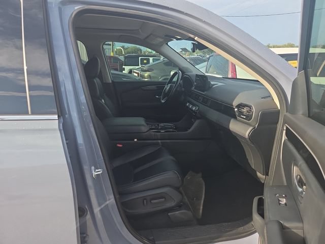 Used 2023 Honda Pilot Touring image 13