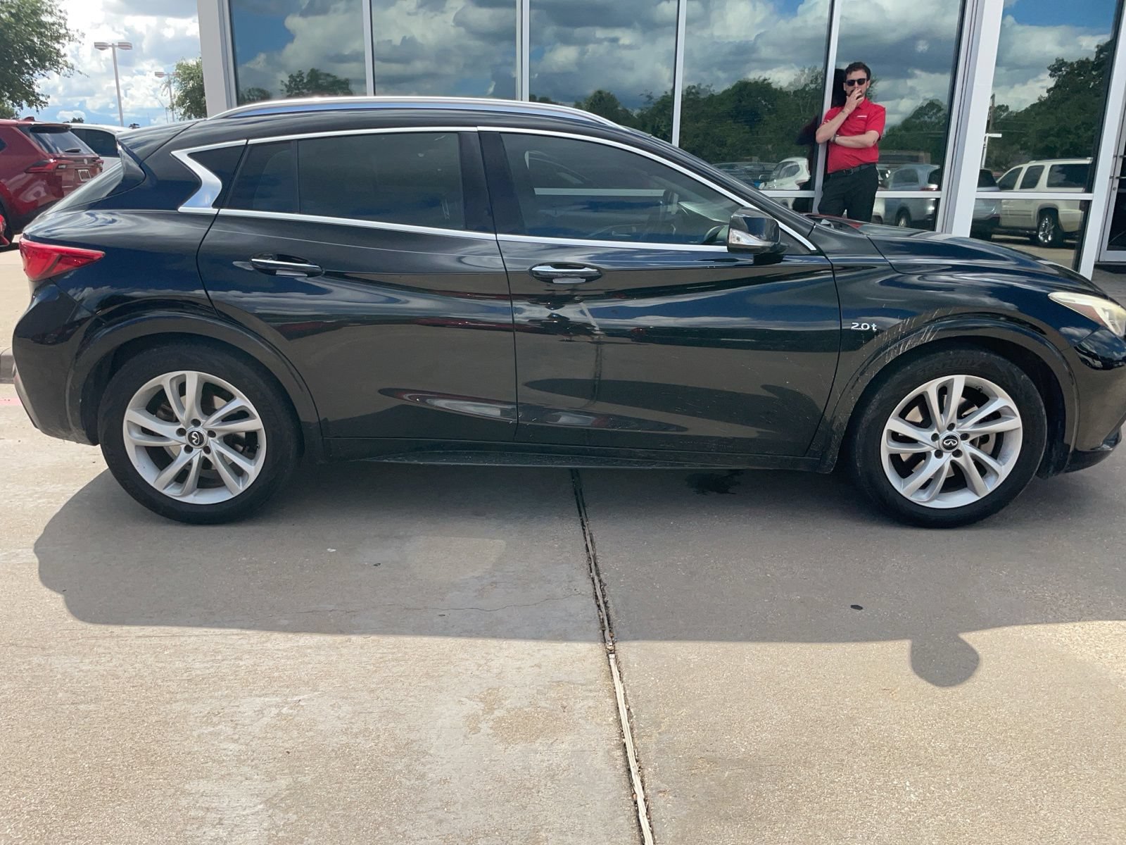 Used 2018 INFINITI QX30 FWD image 5