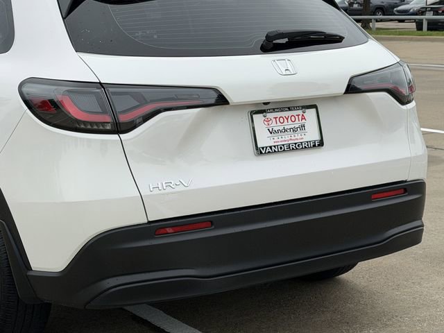 Used 2025 Honda HR-V LX image 6