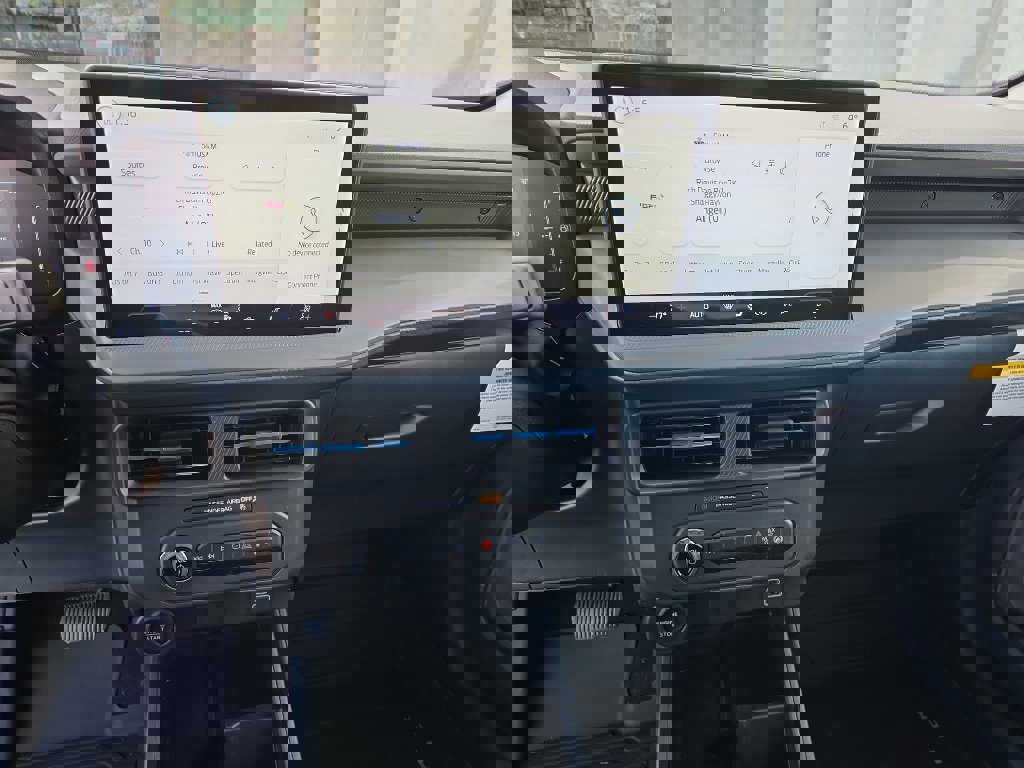 New 2025 Ford Maverick Lobo image 26