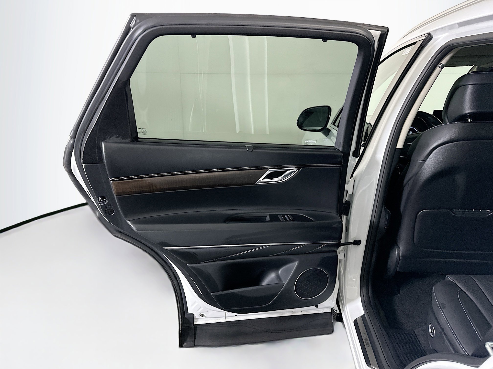 Used 2024 Genesis GV80 3.5T image 28