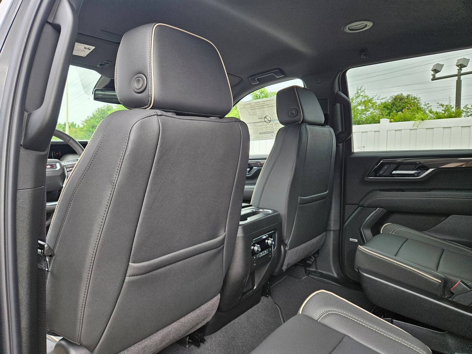 New 2026 GMC Yukon Elevation AWD/4WD image 24