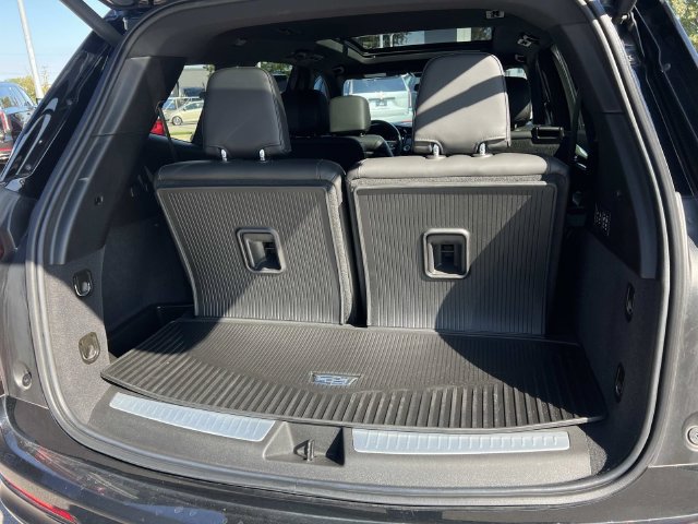 Certified 2024 Cadillac XT6 Premium Luxury AWD/4WD image 10
