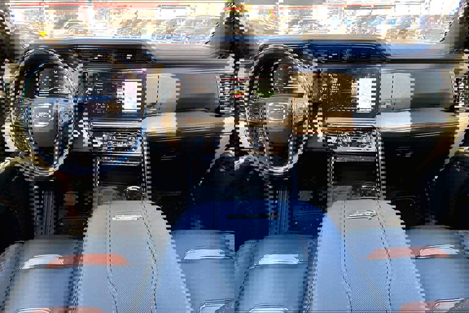 Used 2024 GMC Sierra 2500 AT4 w/ AT4 Premium Plus Package image 16