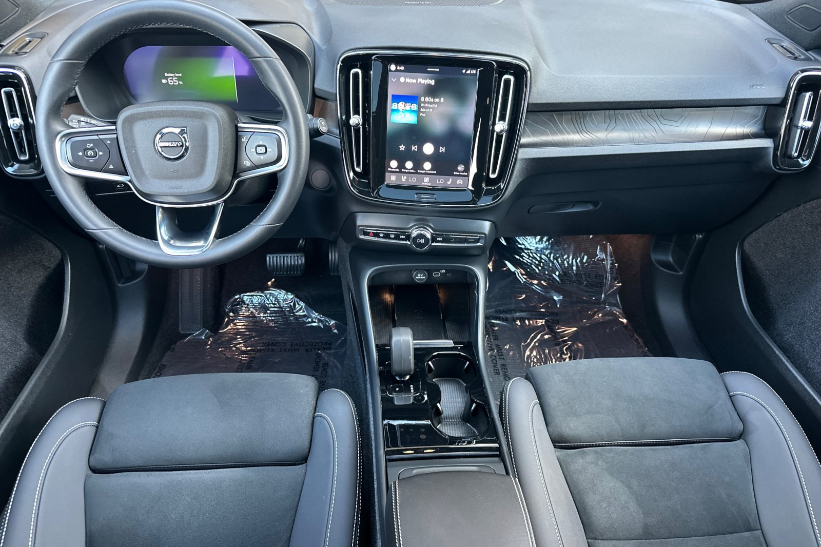 Certified 2024 Volvo XC40 Recharge Ultimate w/ Protection Package Premier RWD image 15
