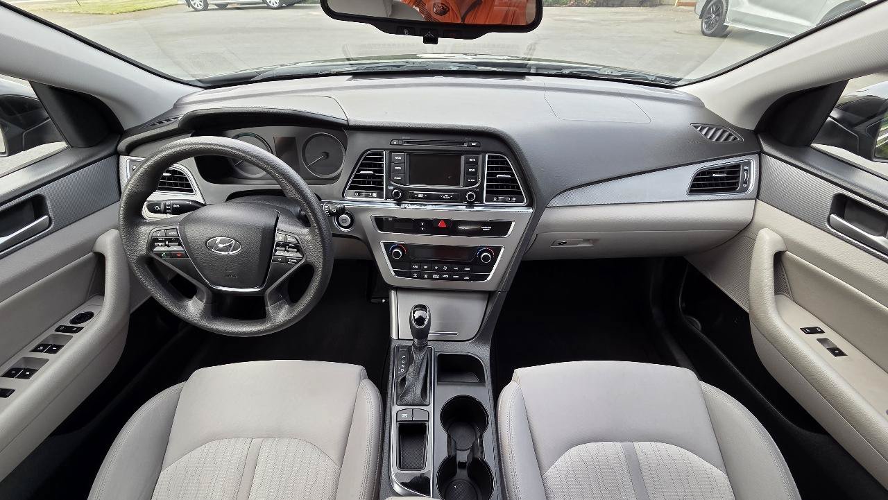 Used 2016 Hyundai Sonata SE FWD image 18