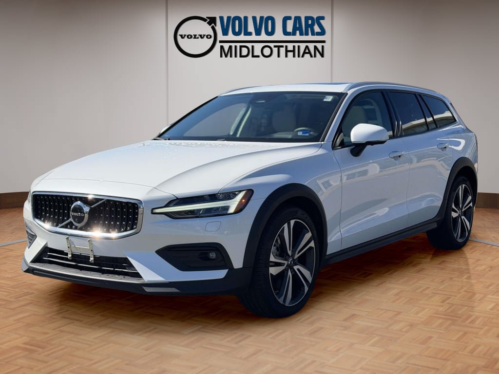Used 2023 Volvo V60 B5 Cross Country Plus w/ Climate Package AWD/4WD image 23
