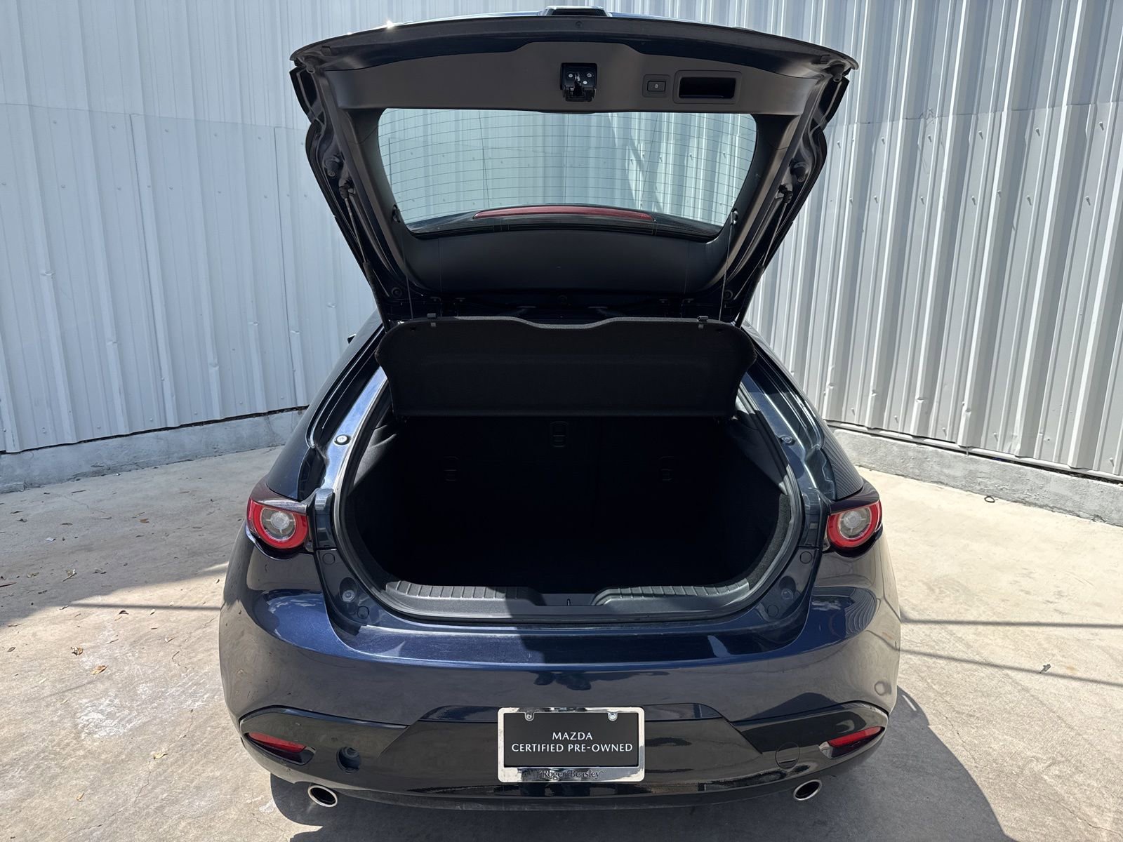 Used 2024 MAZDA MAZDA3 s image 8