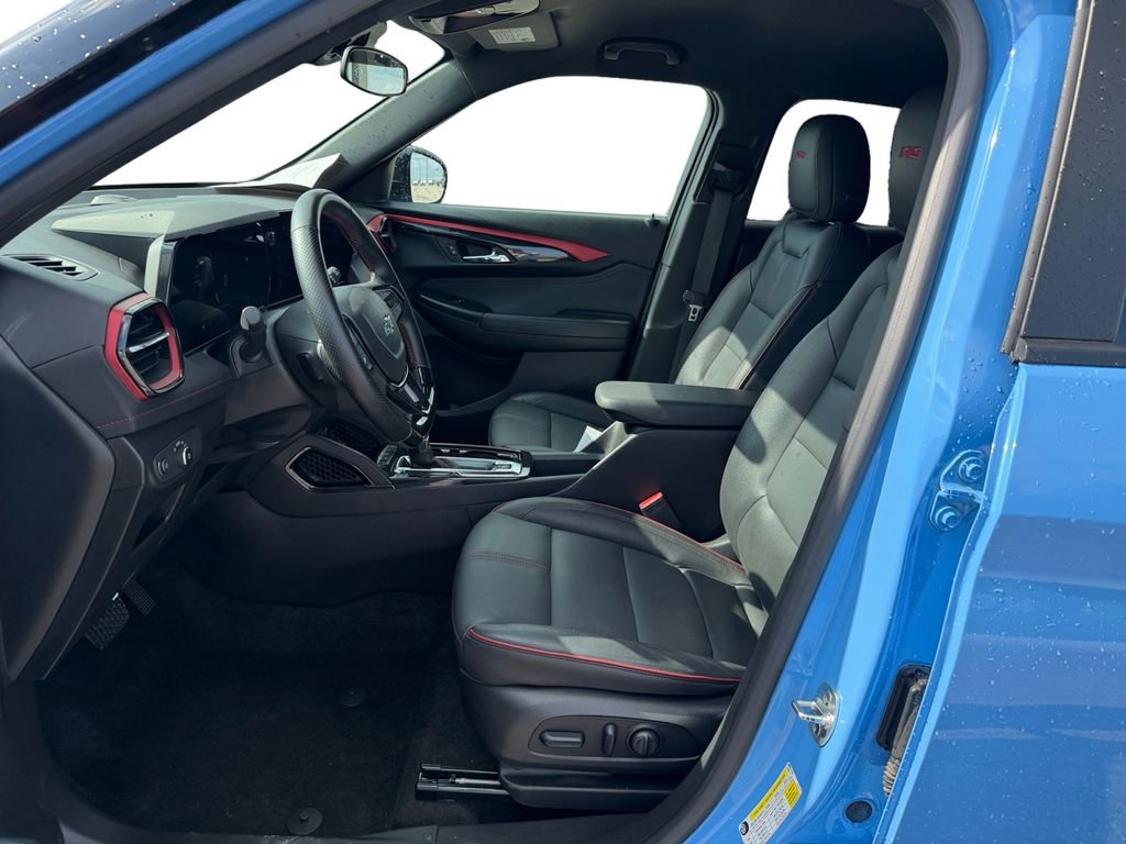 Used 2024 Chevrolet TrailBlazer RS w/ Driver Confidence Package image 9