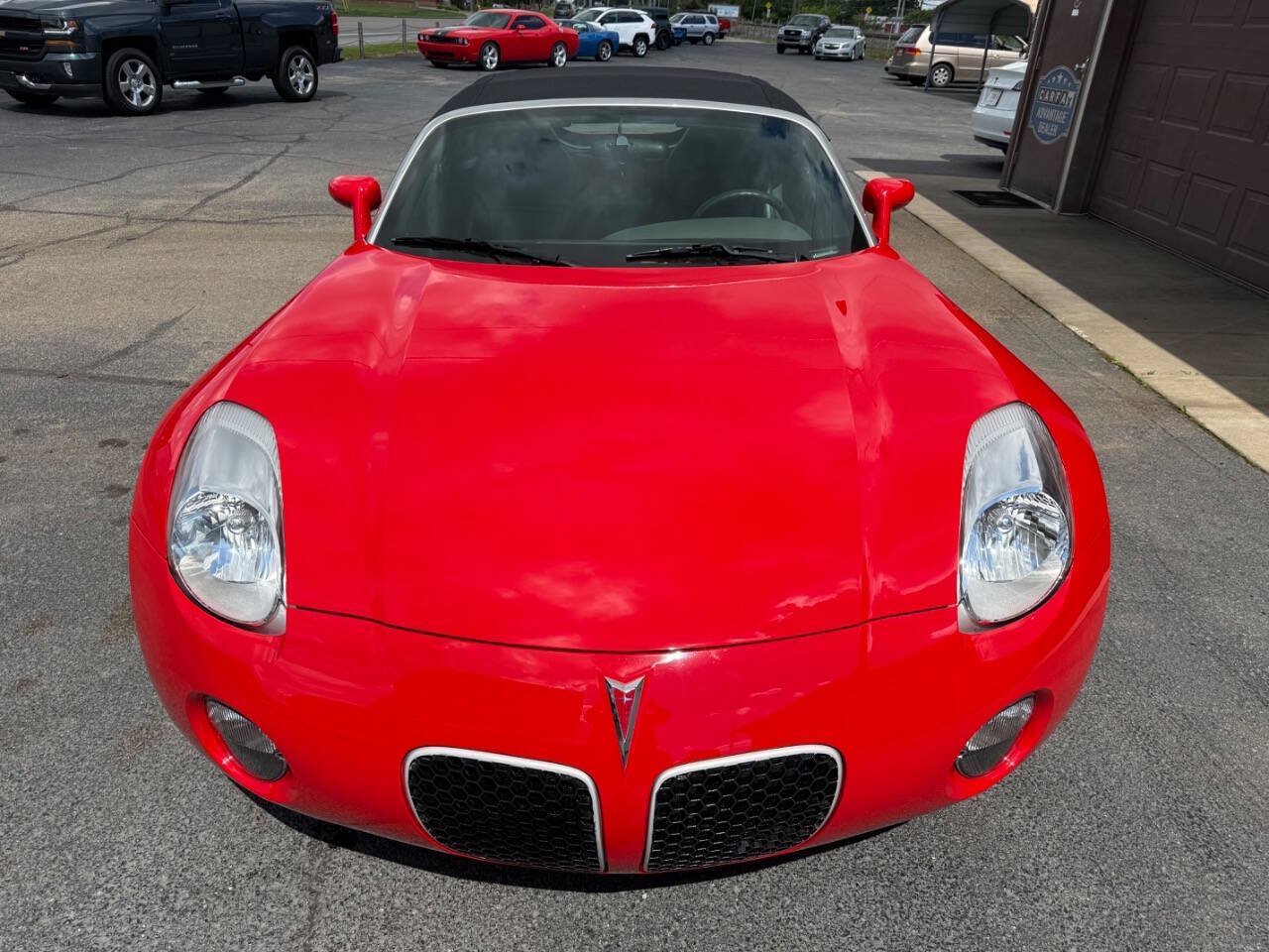Used 2006 Pontiac Solstice Convertible w/ Premium Package RWD image 18