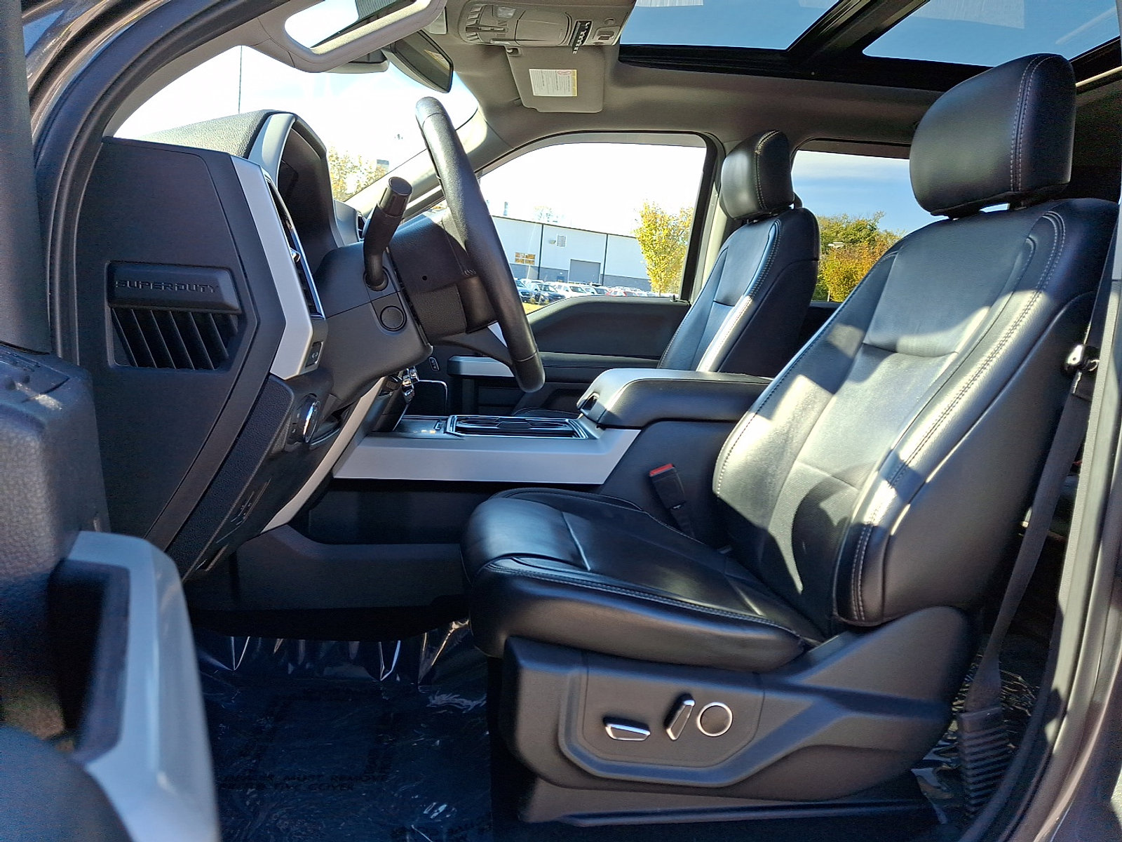 Used 2019 Ford F250 Lariat w/ Lariat Ultimate Package image 14