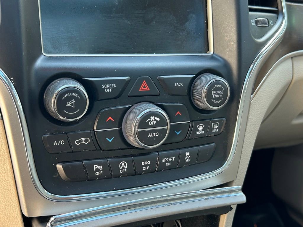 Used 2017 Jeep Grand Cherokee Limited w/ Luxury Group II image 24